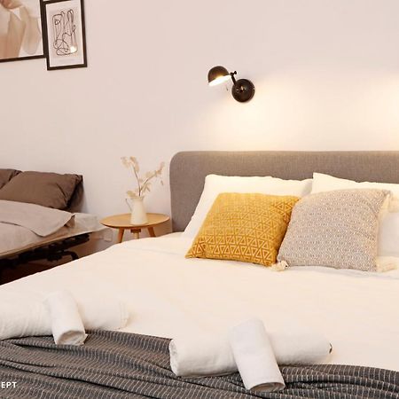 The Pearl Of Drumul Taberei + Netflix Bucharest Luaran gambar